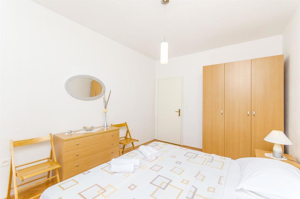 Apartments Kunac Podgora Exterior photo