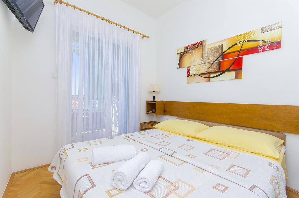 Apartments Kunac Podgora Exterior photo